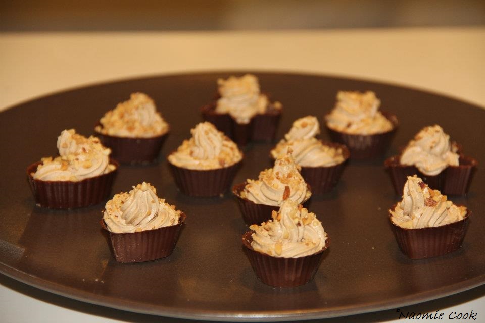 Coques en chocolat mousse pralinée